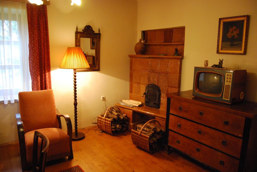 Boroka Apartmanhazak - Oereghaz Velem Oda fotoğraf